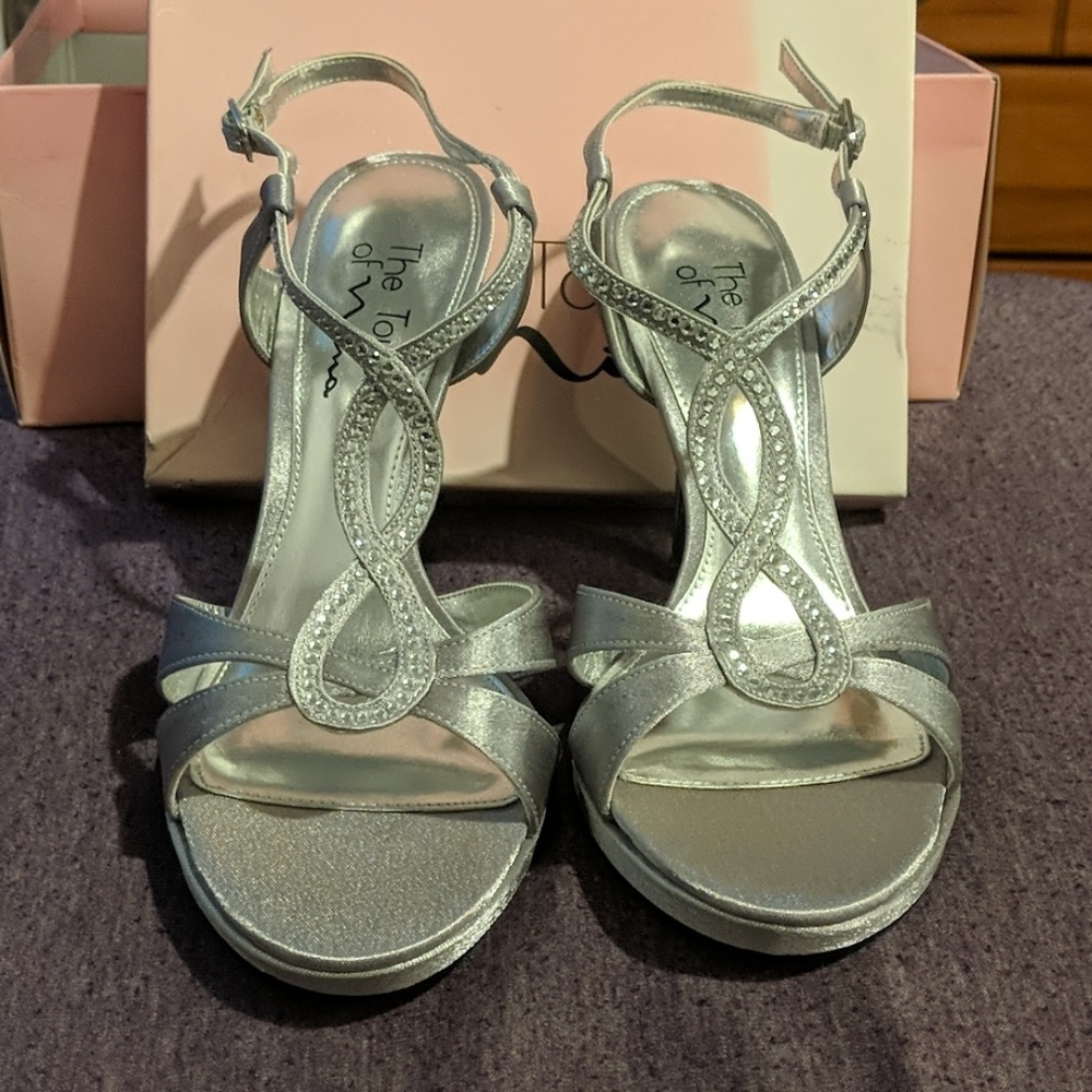 Touch of Nina Silver high heels